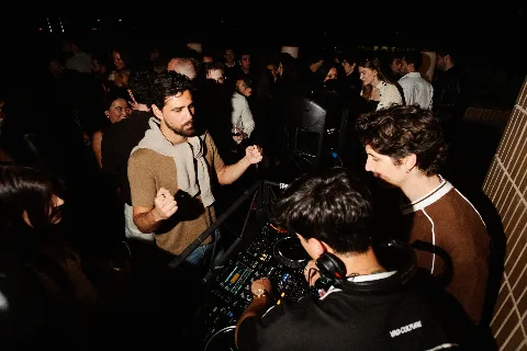 We Met At The Rooftop, photo 11